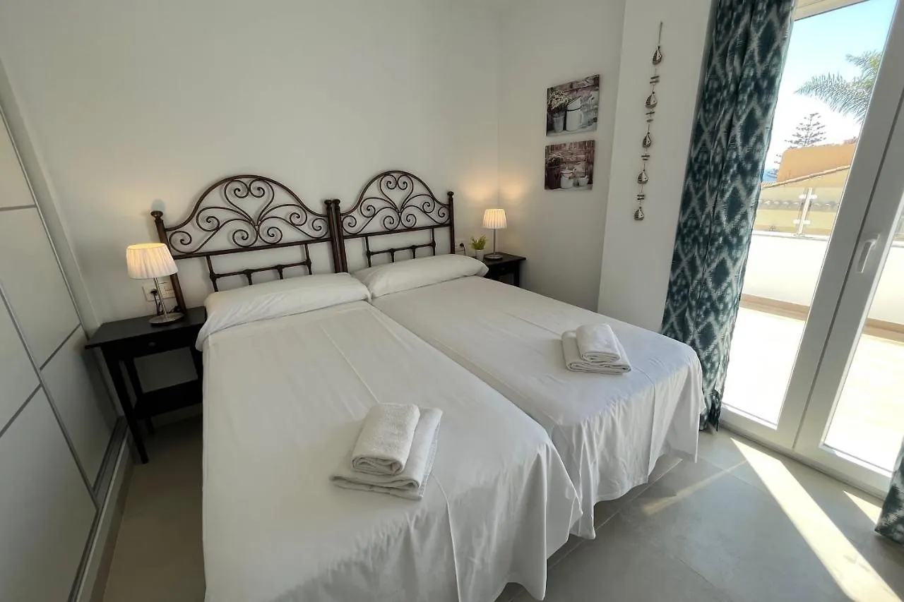 Nerja Paradise Rentals - Villa Las Palmeras